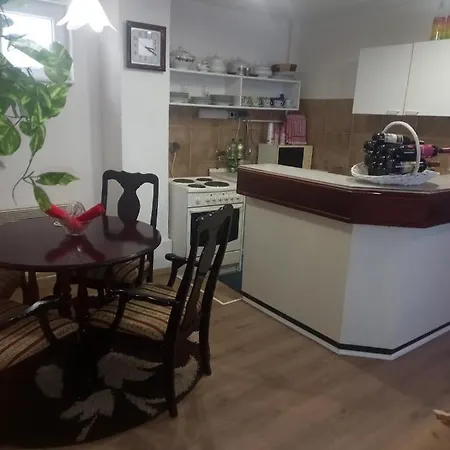 Apartment Reni *